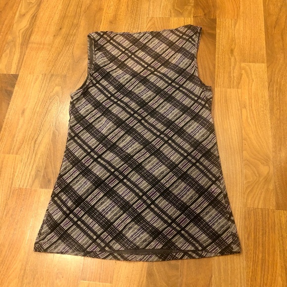 NWOT- plaid ruffle top - Picture 3 of 4